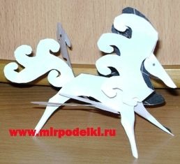 Лошадка из бумаги.